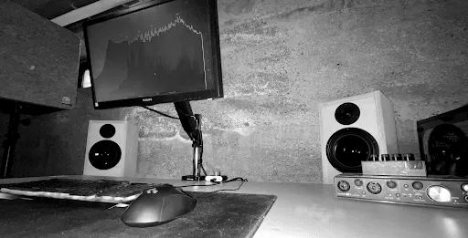 67kHz Studio