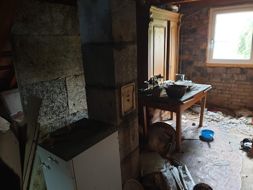AAA / BONDEBARRASALSACE / vide et debarrasse maisons , debarras appartement , locaux , jardins , debarras encombrants