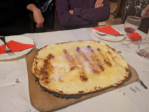 Au Cheval Blanc