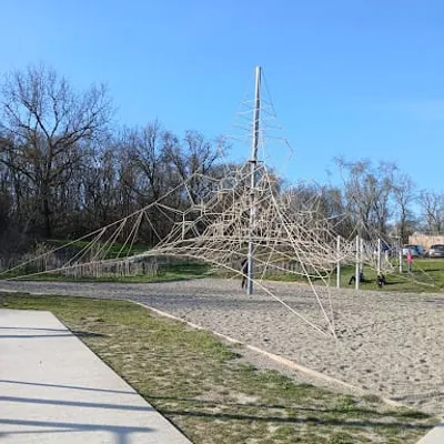 Acrobates Garden