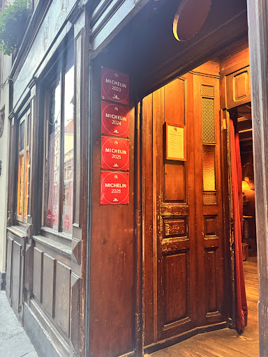 Chez Yvonne