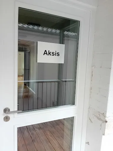 Aksis
