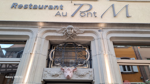Au Pont M