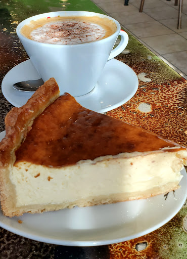 Le M café