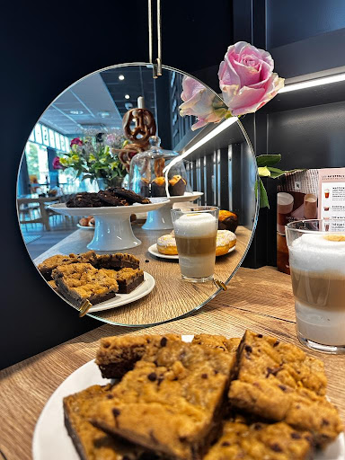 ici&là - Coffee Shop