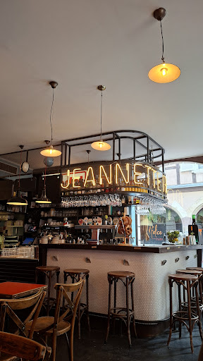 Jeannette and the Cycleux