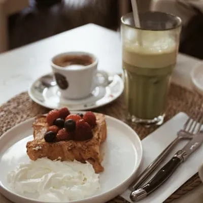 Three Sisters Café