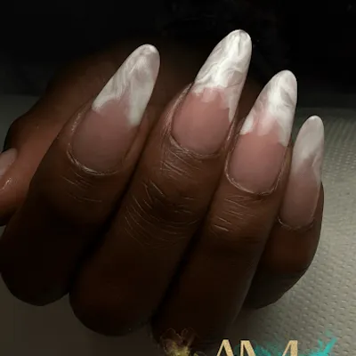AM Beauty Artist , Technicienne en onglerie, cils et sourcils