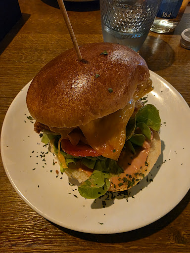 Adamson's Pub